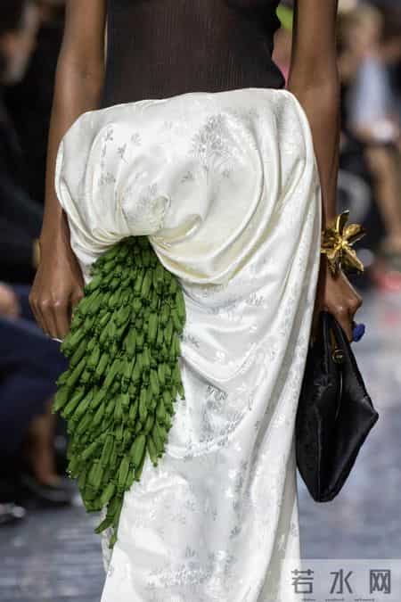 当Dior女孩不再只是“美”