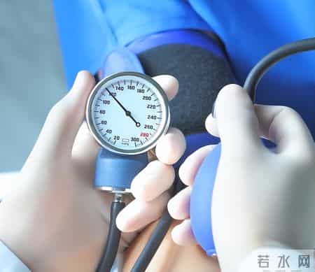 天气寒冷，常戴帽子好吗？医生：过了70岁，戴帽子千万注意这几点