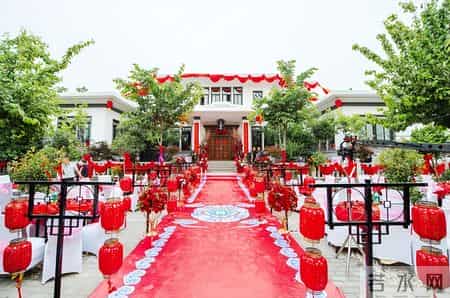 堂弟婚礼上，奶奶撒泼逼我爸立遗嘱，堂弟附和后我爸给他一耳光