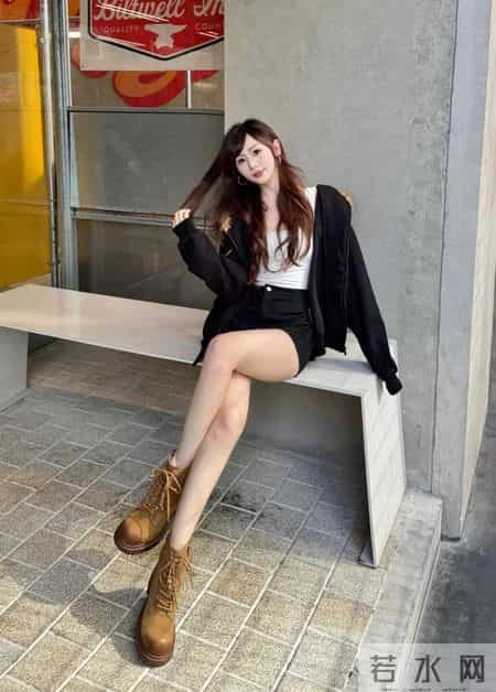 美式复古风大姐姐 好爱这种姐系穿搭！