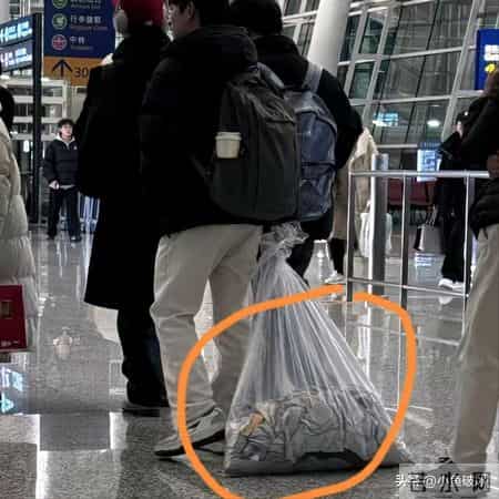 “极简风”之下，奶茶袋都弱爆了，看看这些网友为了省钱有多离谱