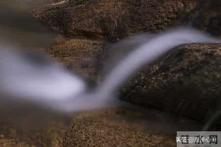 两性关系:58岁后女人,肯让你抱、让你亲,就是心防彻底破了