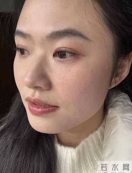 挺好看，换个粉底液