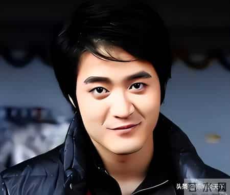 他28岁跳楼身亡,离开前顶楼徘徊3小时,留17字感人遗言告别人间