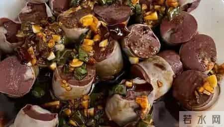 上海姑爷去东北媳妇家,看到晚餐不敢动筷子,网友:我也不敢吃