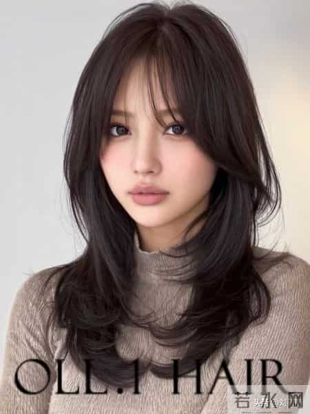 韩式层次发型：不费力的精致氛围感
