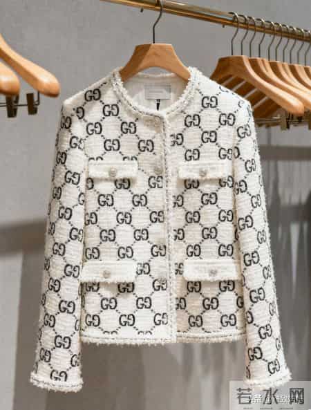 过年穿这5件衣服，真的显土！尤其第3件，再贵也别轻易碰