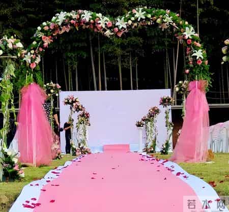 堂弟婚礼上，奶奶撒泼逼我爸立遗嘱，堂弟附和后我爸给他一耳光