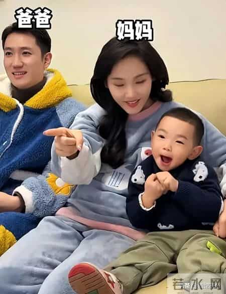 江苏主持人夫妻，同校同行还是同事，带娃播新闻，如今又喜获二胎