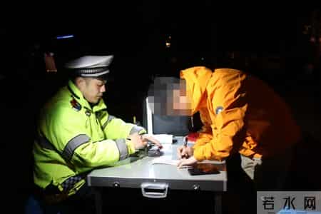 昨晚官塘大道多车超速被罚，交警夜间测速仪上线！