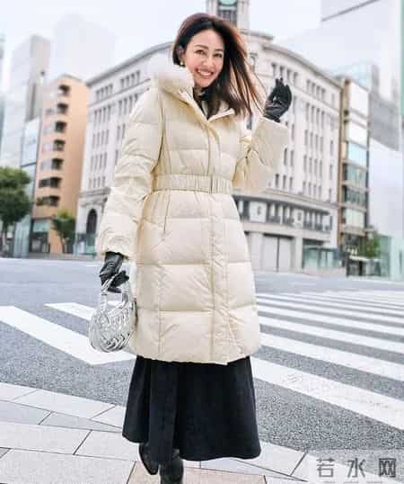 买羽绒服记住一个原则：能力范围内，买最贵的