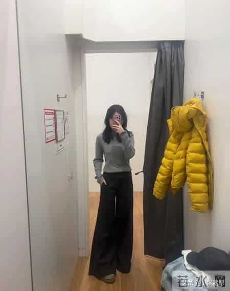 158小个子亲测！优衣库这件打底衫，开春穿它显高10cm！