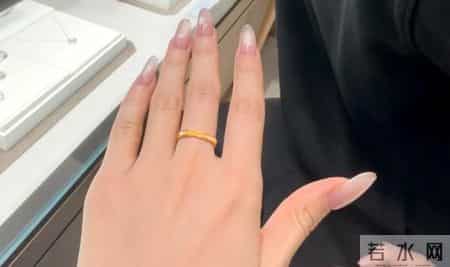 周大福这枚黄金戒指，不是爆款，但是却越看越上头！