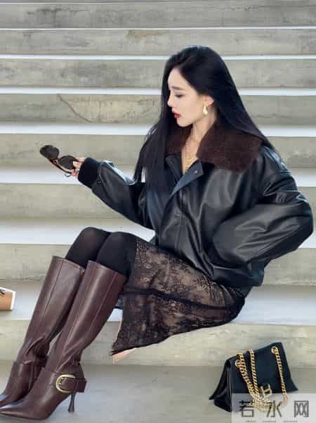 高跟筒靴+蕾丝=致命诱惑,这姐美到犯规