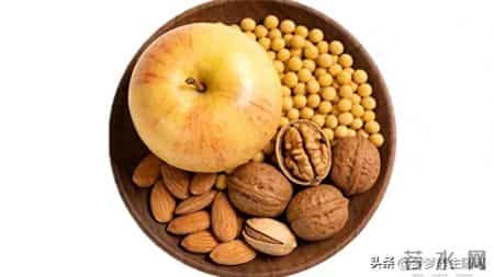 别再喝白豆浆了!苹果豆浆才是平民燕窝