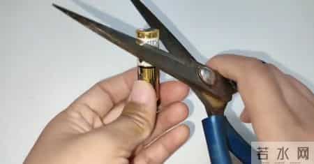 冬天出门时，记得带一节废旧电池，好多人还不懂，看完涨知识了