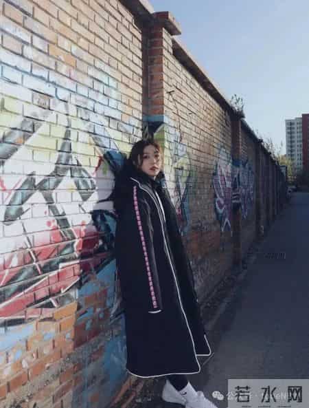 高校羽绒服走红，不只是一件冬衣那么简单