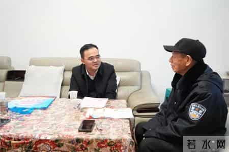 何勇开展烟花爆竹禁燃限放入户宣传