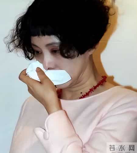 结婚23年她的内衣都是丈夫洗，在丈夫入狱后，她为夫还债三千万