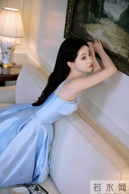 脚神祝绪丹美脚丫配银色一字带高跟鞋绝了