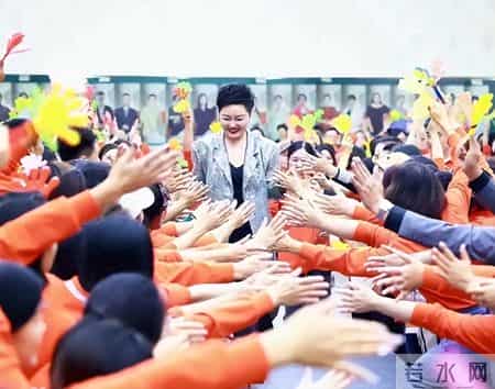 官方出手！又一女老板被抓，回春秘术成导火索，坑惨宝妈诈骗百亿