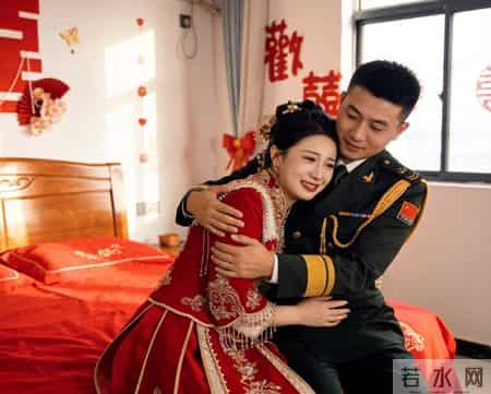 洞房夜被妻子冷拒,我离开时她羞涩开口:营长让我把这个交给你