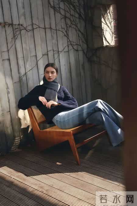 藏蓝色，为什么越来越多人把它当“新经典”