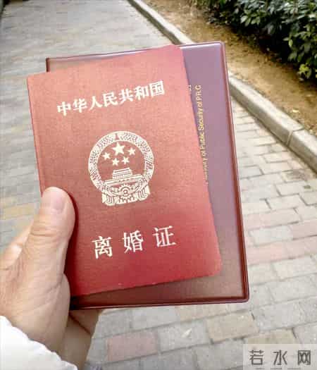 母亲被儿子打得鼻梁骨折！她还被公婆、丈夫打，3个原因不可忽视