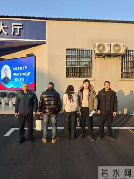 江西一男一女涉嫌卖淫嫖娼被当场抓获