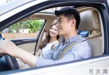 去年小姑子蹭我们车回家,路上花3000,她一分不出,今年我没惯她