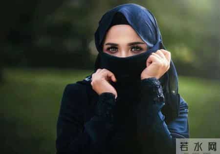 迪拜富婆爱上中国男子，婚前提出一个条件，男子：实在是有心无力