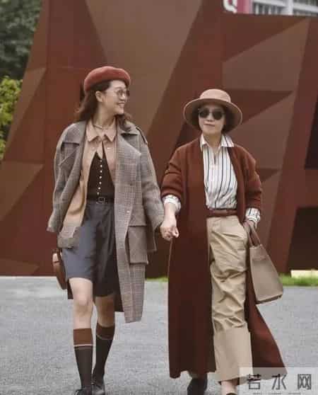 大衣+阔腿裤，大衣+裙子，教你用这两个公式承包“初冬”时尚