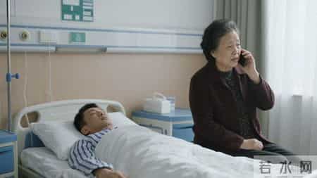 丈夫升职后与我离婚,我平静接受,半年后婆婆来电前夫住院没人照顾