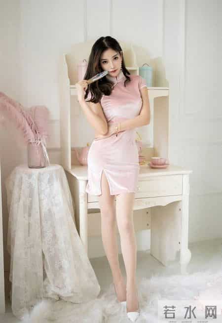 超甜超美的粉色旗袍