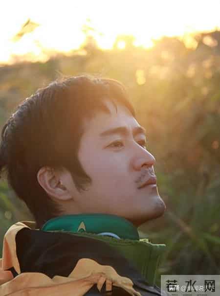 他28岁跳楼身亡,离开前顶楼徘徊3小时,留17字感人遗言告别人间