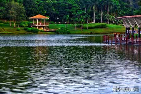 花500元请阿姨打扫卫生，完事她红着脸问：我不要工钱，有个要求