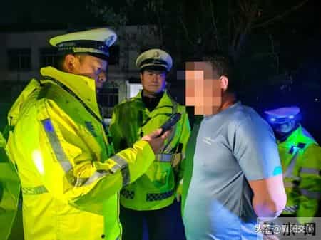 不知悔改又贪杯!这位司机将在看守所里过春节!