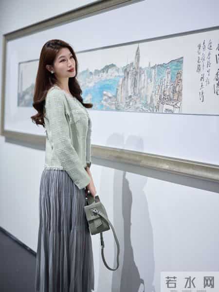 广东省台主持人彭婷婷日常通勤装穿搭美拍，优雅又温婉的大姐姐