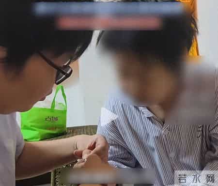 女子被村民多次强奸，儿子回家后目击，孩子生父未报警