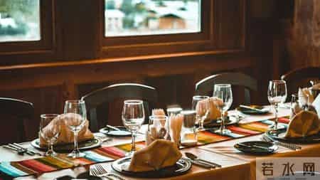 别人请你吃饭，无论关系多近，记住这3个不要，人缘会越来越好