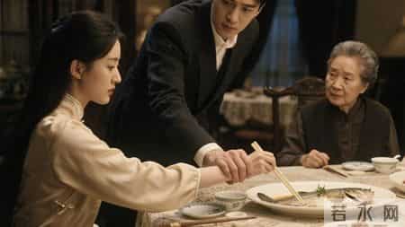 新婚第十天婆家家宴，我夹菜被丈夫推开，我冷喝：松手，后果自负