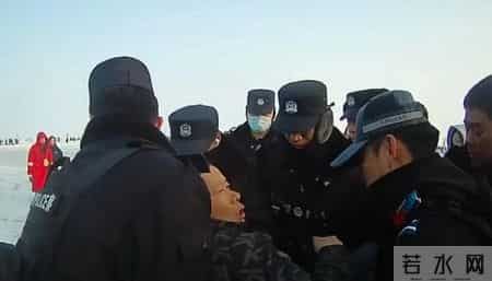 新疆生产建设兵团第六师五家渠垦区公安局：紧急救援暖寒冬 警民同心显担当