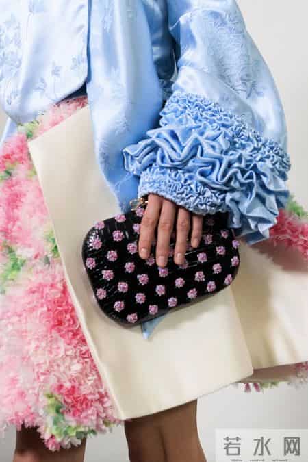 当Dior女孩不再只是“美”