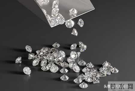 钻石跌成白菜价，银价却涨破纪录，为何两类资产走势天差地别？