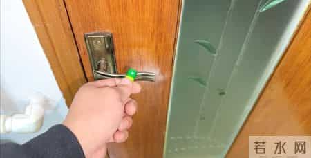 冬天出门时，记得带一节废旧电池，好多人还不懂，看完涨知识了