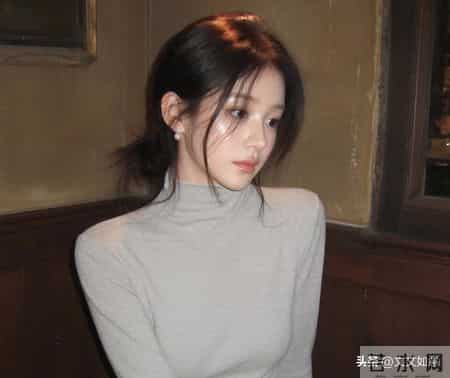 刚给女儿过完满月宴，师长丈夫便提出将她送养。