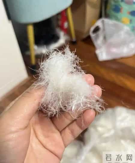 这7种“冬衣”被知情人称为“大垃圾”，别再盲目跟风买回家了