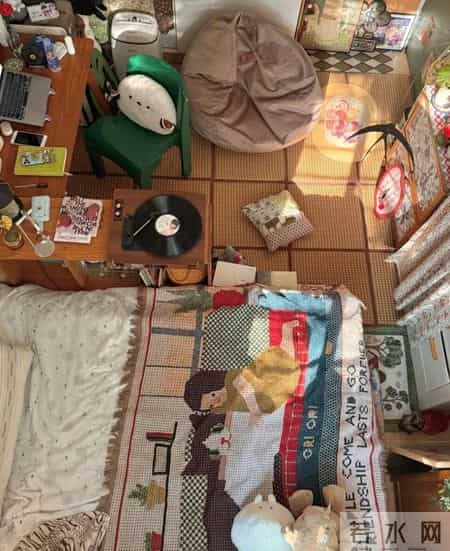 广东一姑娘的房子火了，满满当当，仅“一窗帘”就圈粉无数，晒晒