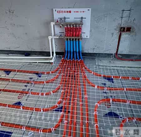 房子住了3年才懂：地暖和暖气片哪个更好，多数人都装错了！