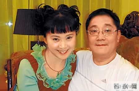 结婚23年她的内衣都是丈夫洗，在丈夫入狱后，她为夫还债三千万